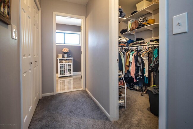 Building Photo - 59 Deer Path Ct