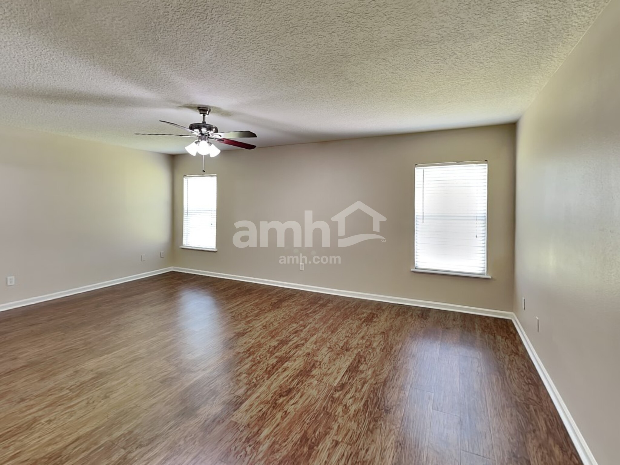 Building Photo - 1420 Heather Ct