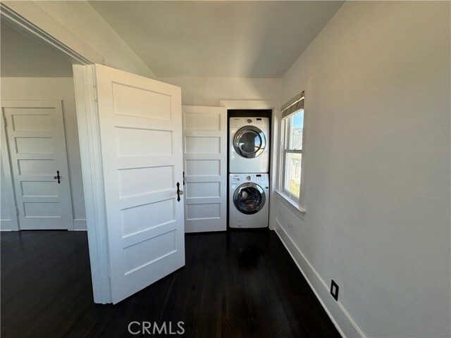 Building Photo - 450 W 38th St