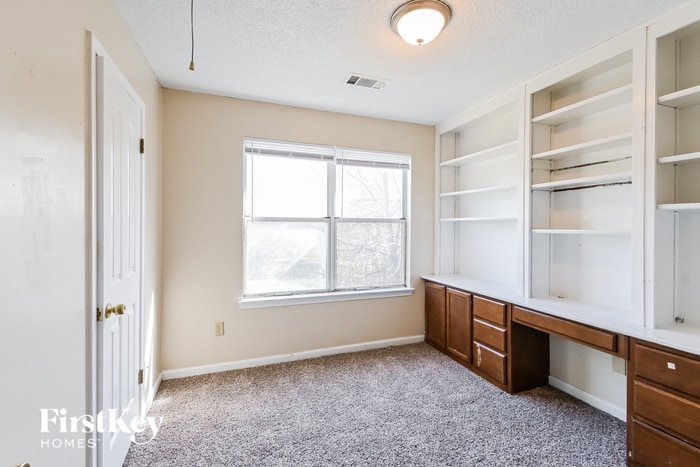 Building Photo - 8141 Walnut Valley Cove