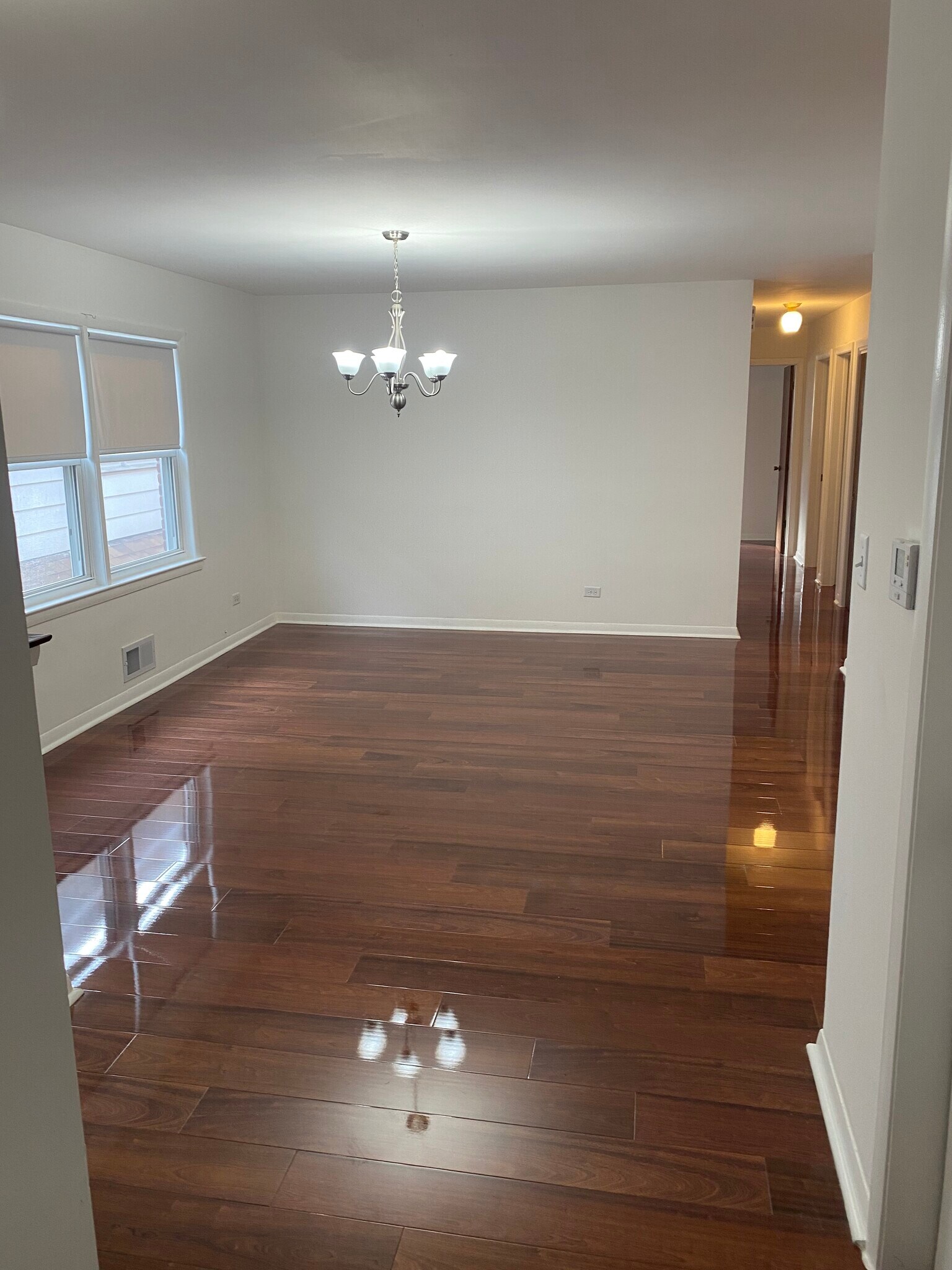 Building Photo - 6542 N Mozart St