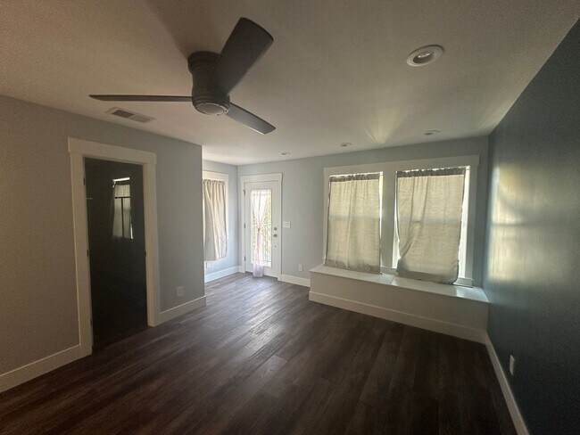 Building Photo - Charming Home in Winters, CA