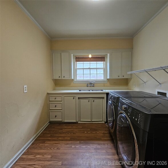 Building Photo - 2442 E 19th St