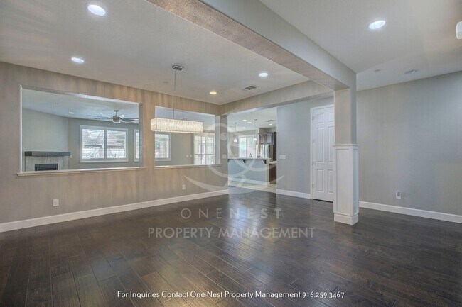 Building Photo - Offering a 6 Month Lease | 4 Bedroom 3 Bathroom Plumas Lake Beauty!