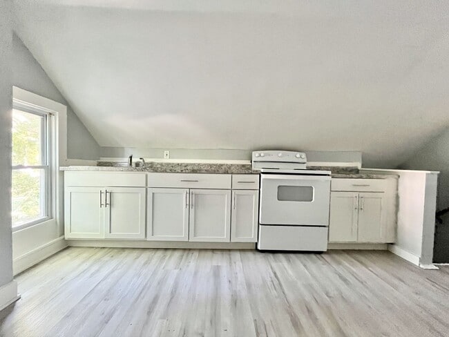 Building Photo - 2921 Peck St