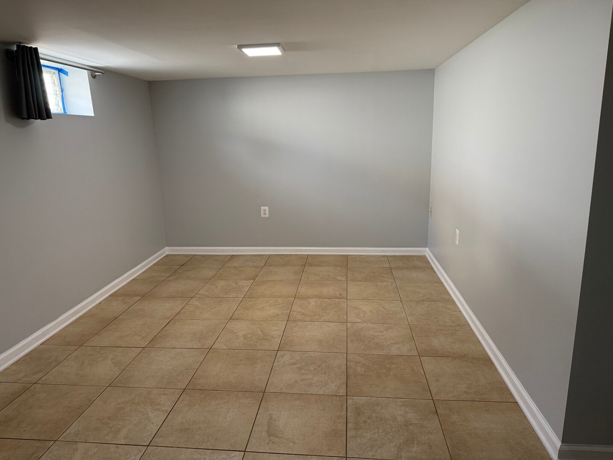 Living room - 6403 Beechfield Ave