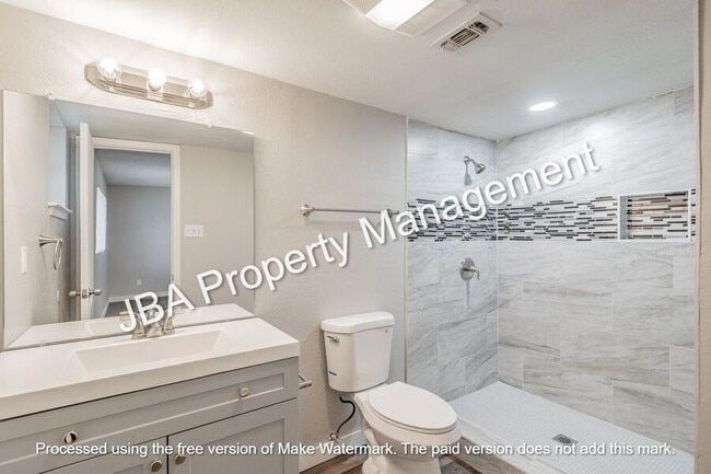 Building Photo - 1782 Farleigh-