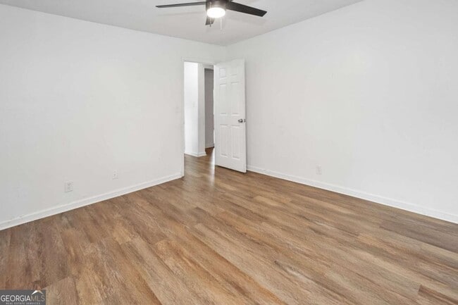 Building Photo - 209 N Lee St