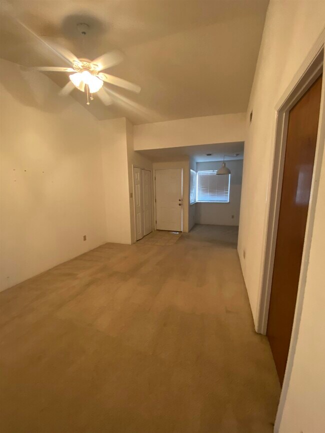 Building Photo - 6024 Greenon Ln