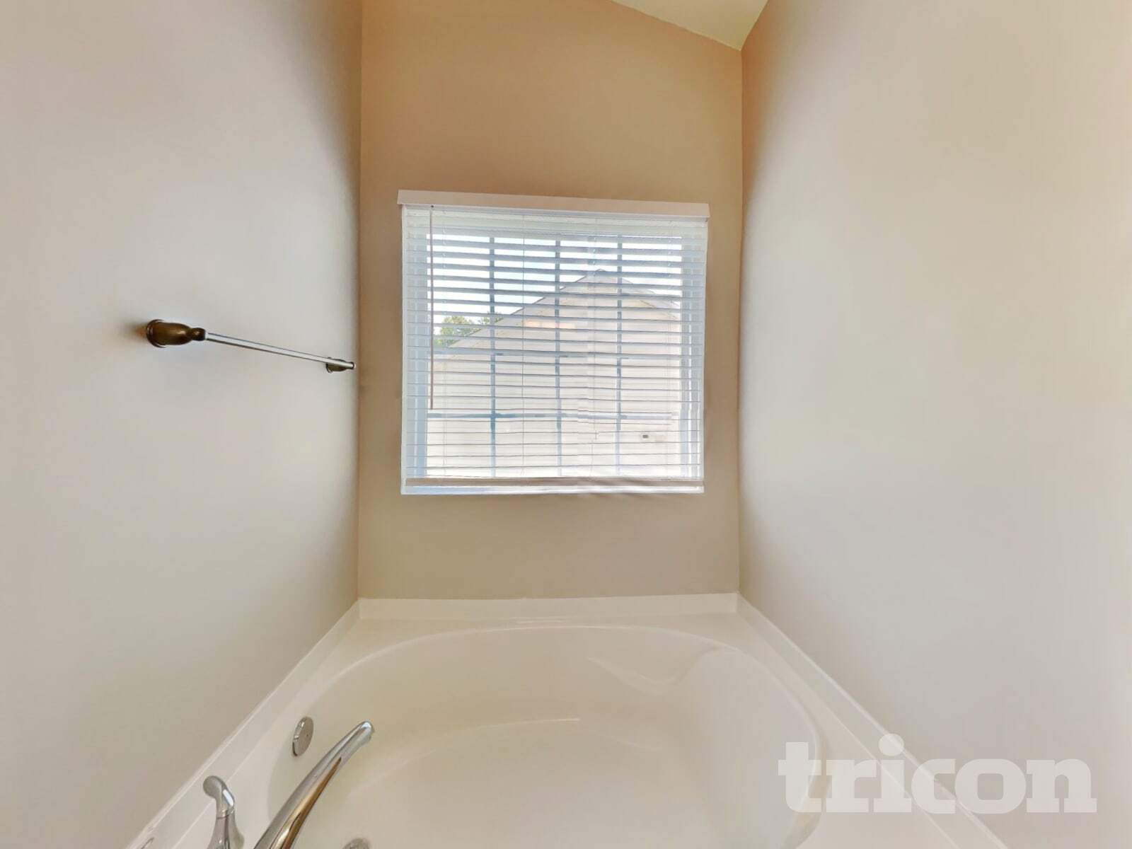 Building Photo - 986 Peachtree Meadows Cir