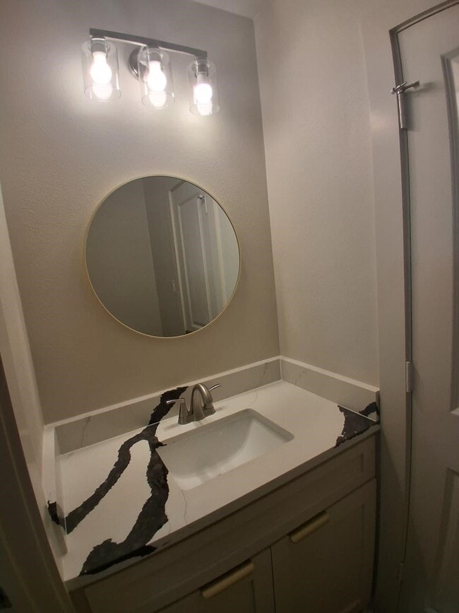 Building Photo - 8906 Ilona Ln