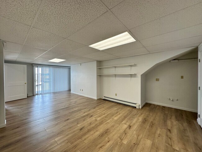 Building Photo - Vernon Rd-1911-Apartment