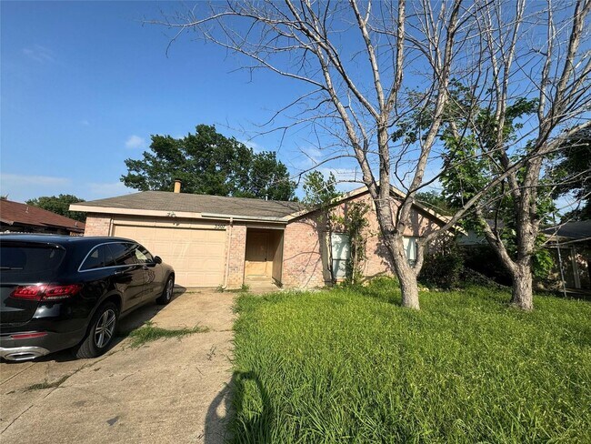 Primary Photo - move in ready!