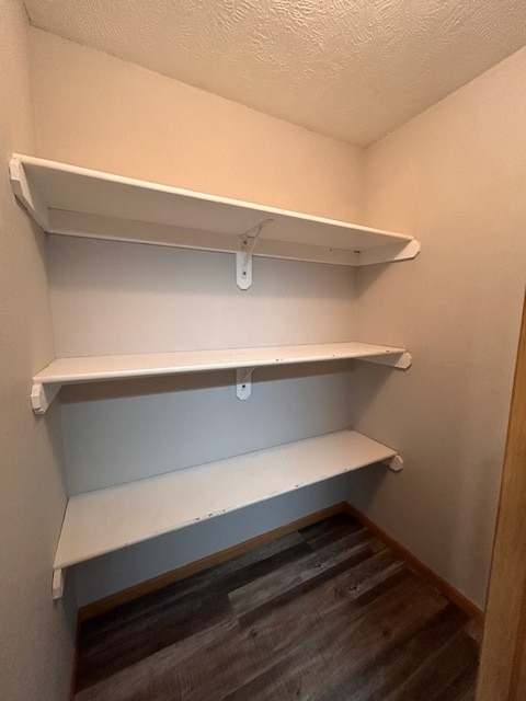 Building Photo - 725 N James Ave