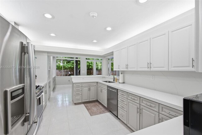 Building Photo - 15845 SW 87th Ave