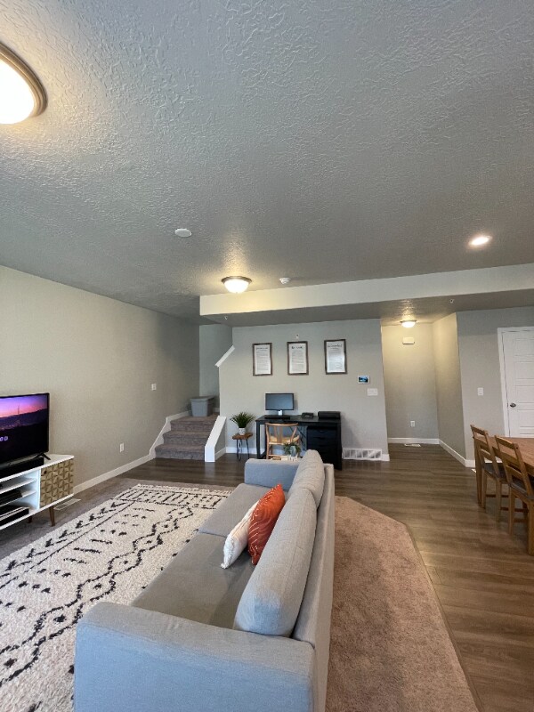 Building Photo - 4214 Frontier Park Ct