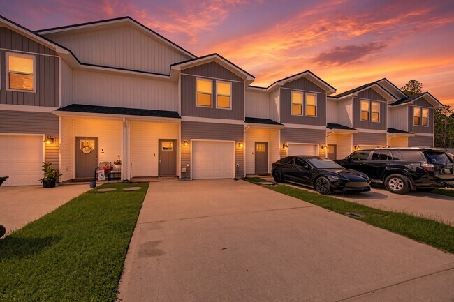 Building Photo - 9055 Golden Eye Dr
