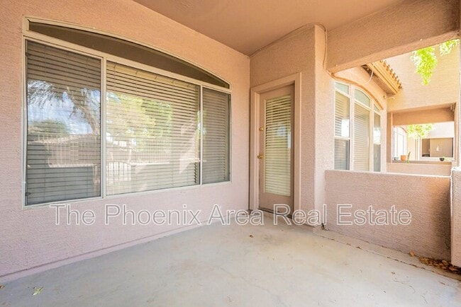 Building Photo - 2600 E Springfield Pl
