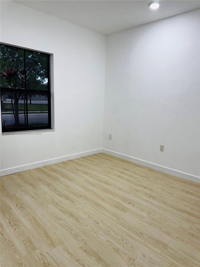 Building Photo - 11510 SW 240th Terrace