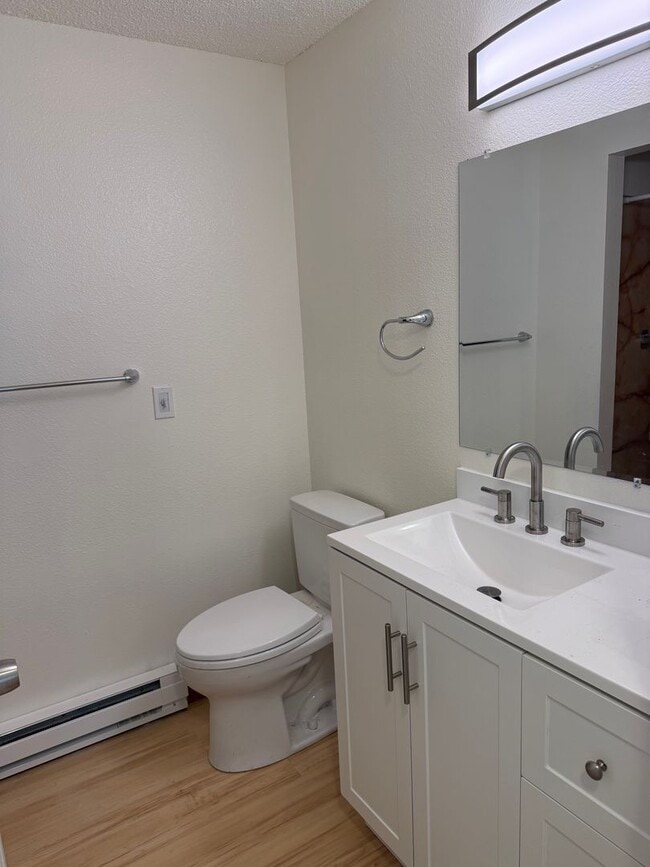 Building Photo - 3-bedroom, 2-bath home single family home in Arlington $2895 per/mo