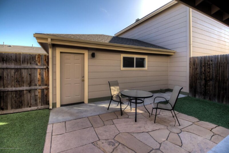 Building Photo - 1504 E Helen Way