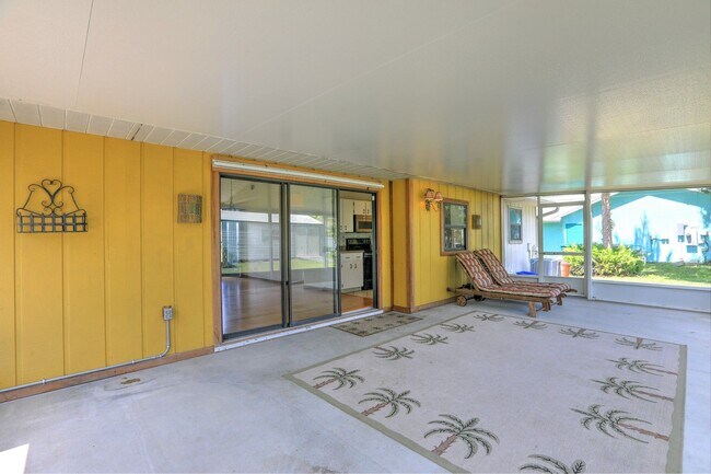Building Photo - 1690 Seahouse St