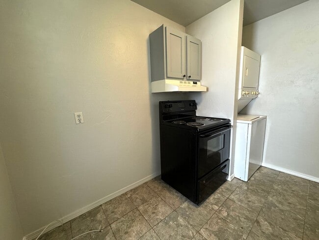 Building Photo - Cozy 3 Bedroom 1 bathroom home in Sapulpa! Pet Friendly