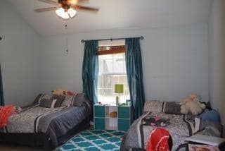 Building Photo - 112 E Denton Dr