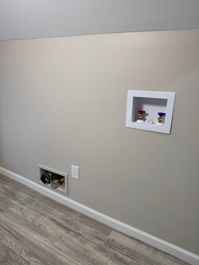 Building Photo - 7506 4th Ave