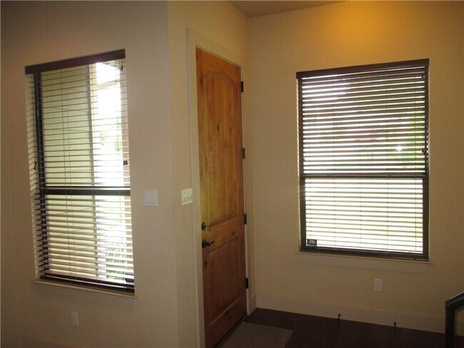 Building Photo - 4610 Windy Brook Dr