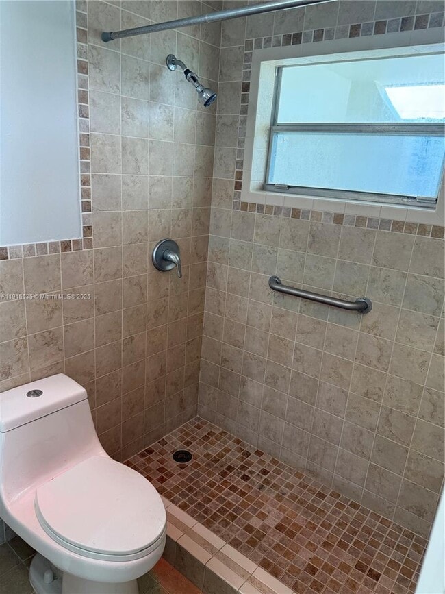 Building Photo - 7915 Harding Ave