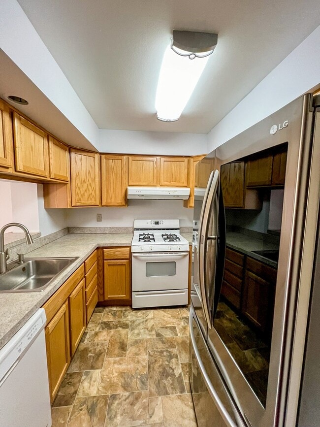 Building Photo - 14425 Gringsby Ct