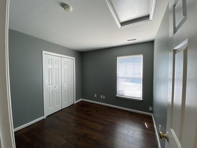 Building Photo - 3828 Satinleaf Dr