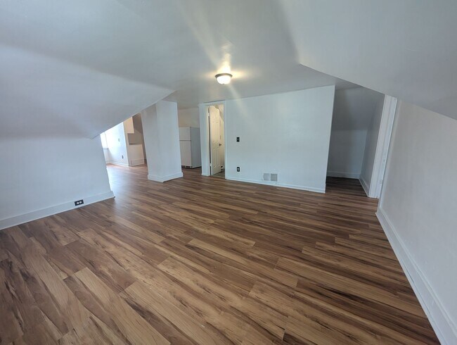 Building Photo - 10711 Joan Ave