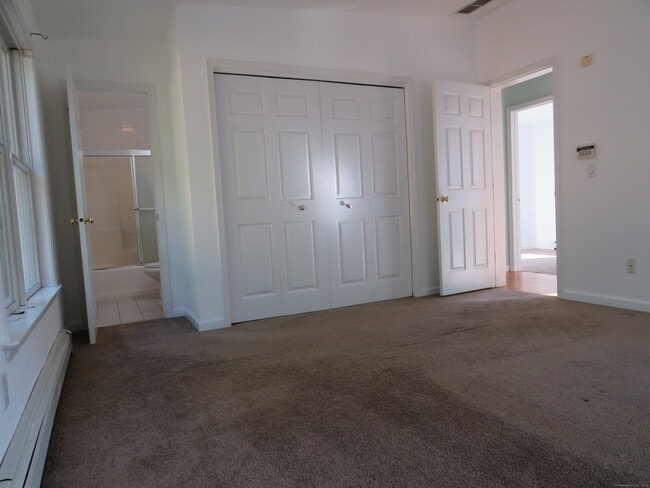 Building Photo - 15 Hayestown Heights
