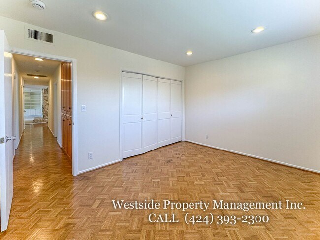 Building Photo - 16951 Ivadel Pl