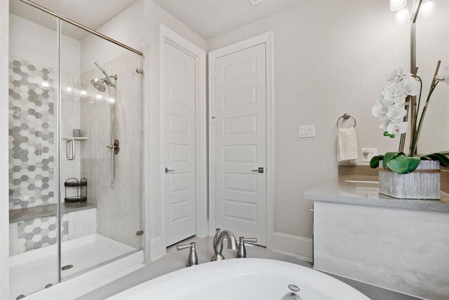 Building Photo - 8119 Messina Mount Dr