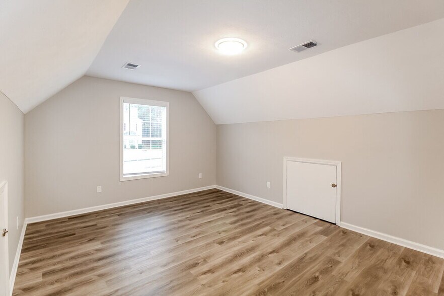 Building Photo - 162 Towler Shoals Dr