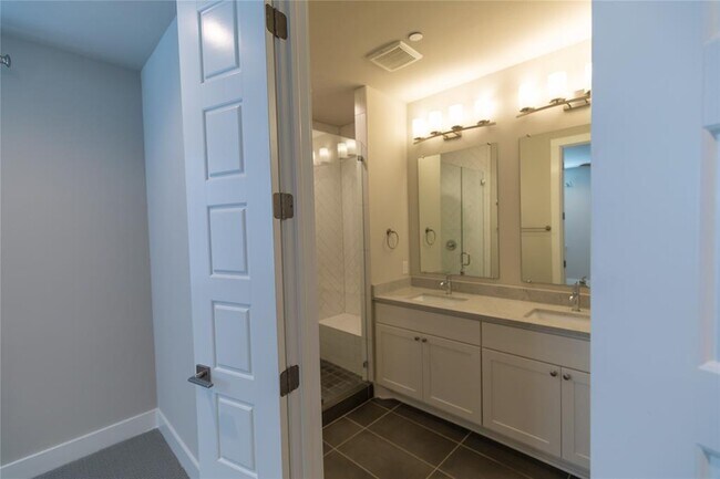 Building Photo - 4511 Unity Cir