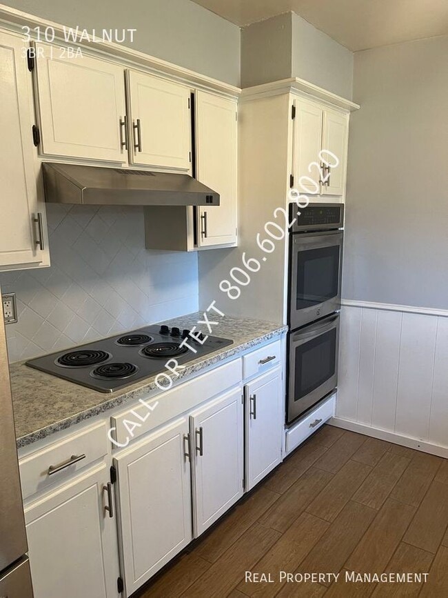 Building Photo - 310 Walnut-