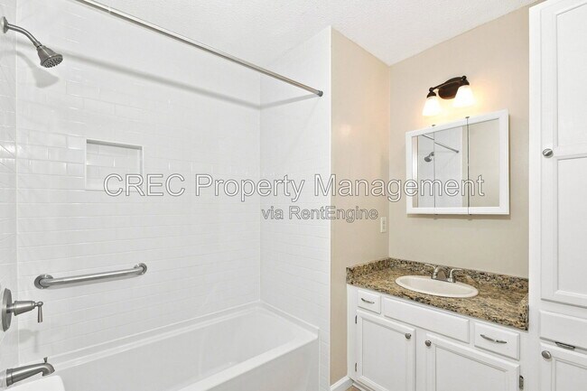 Building Photo - 5126 Westview St