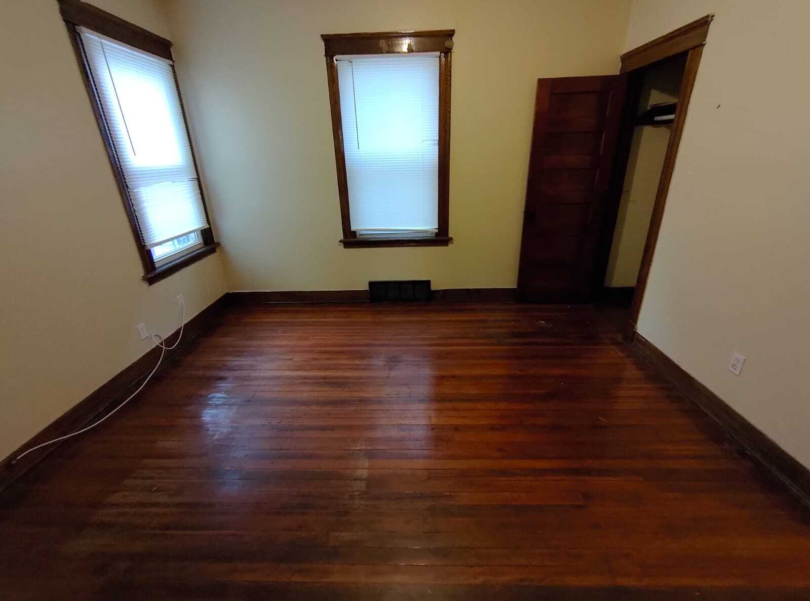 Building Photo - 406 Shelton Ave