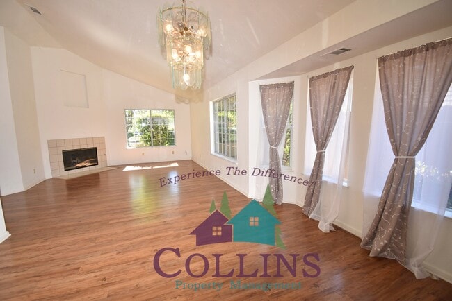 Building Photo - 505 Adriana Pl