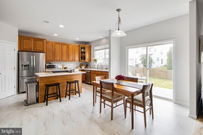 Building Photo - 115 Richard Dr SE