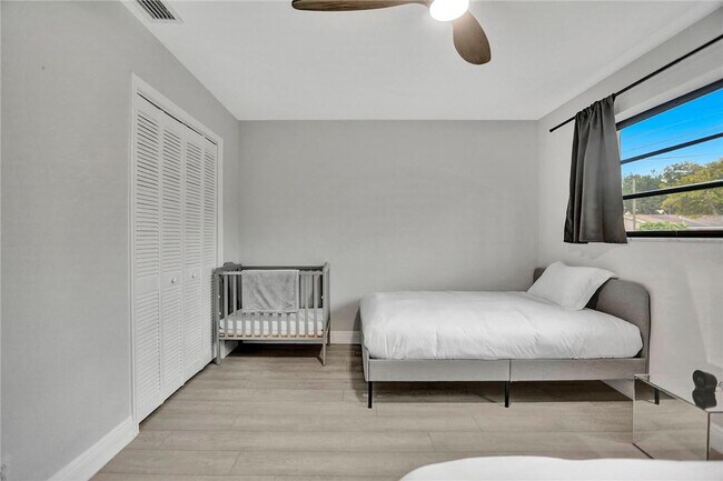 Building Photo - 5170 SW 89th Terrace