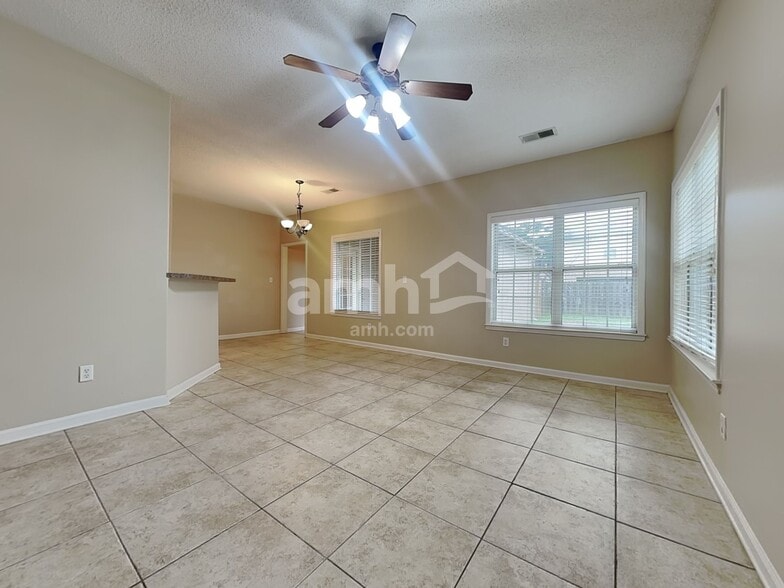 Building Photo - 5797 Savannah Pky