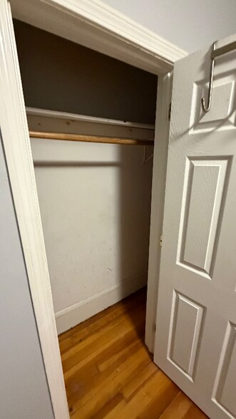 Building Photo - 180 Liberty St