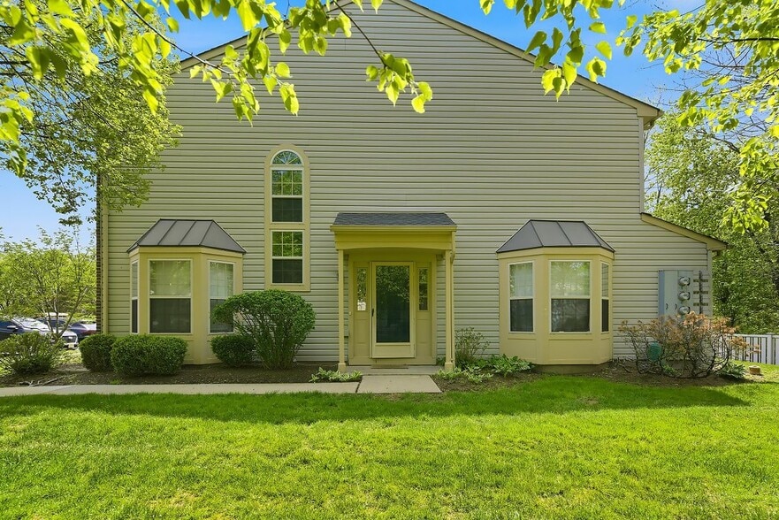 Building Photo - 5 Whistler Dr