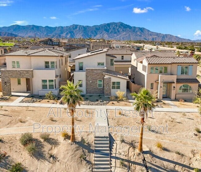 Building Photo - 35944 Randall Ln