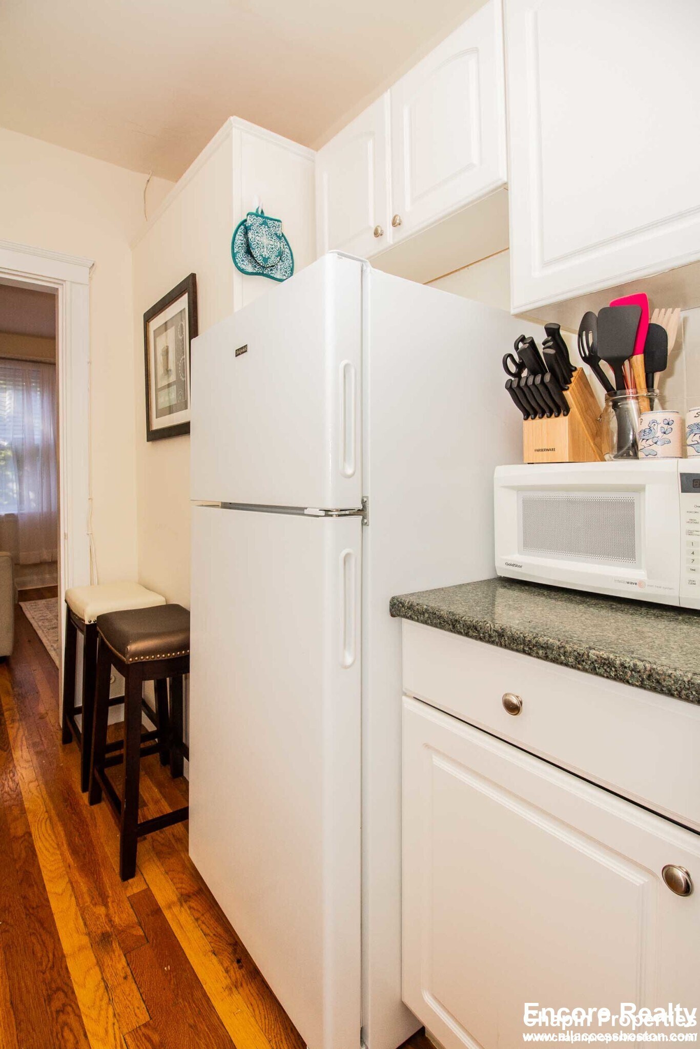 Building Photo - 191 Kent St